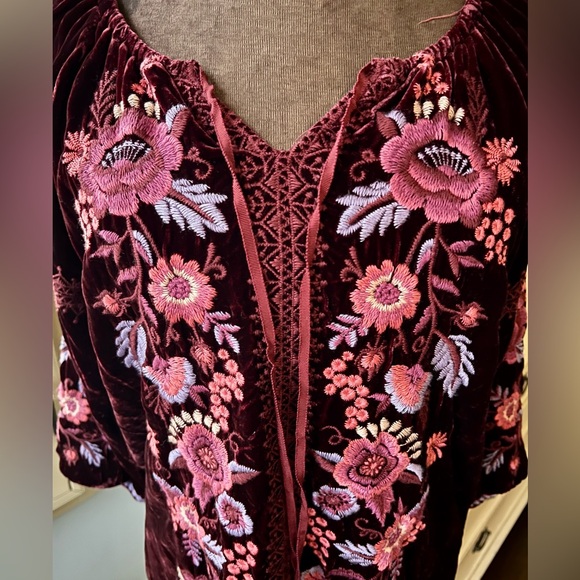 Johnny Was Marcella Burgundy Silk Velvet 3/4 Sleeve Peasant Style Top, S - Picture 5 of 12